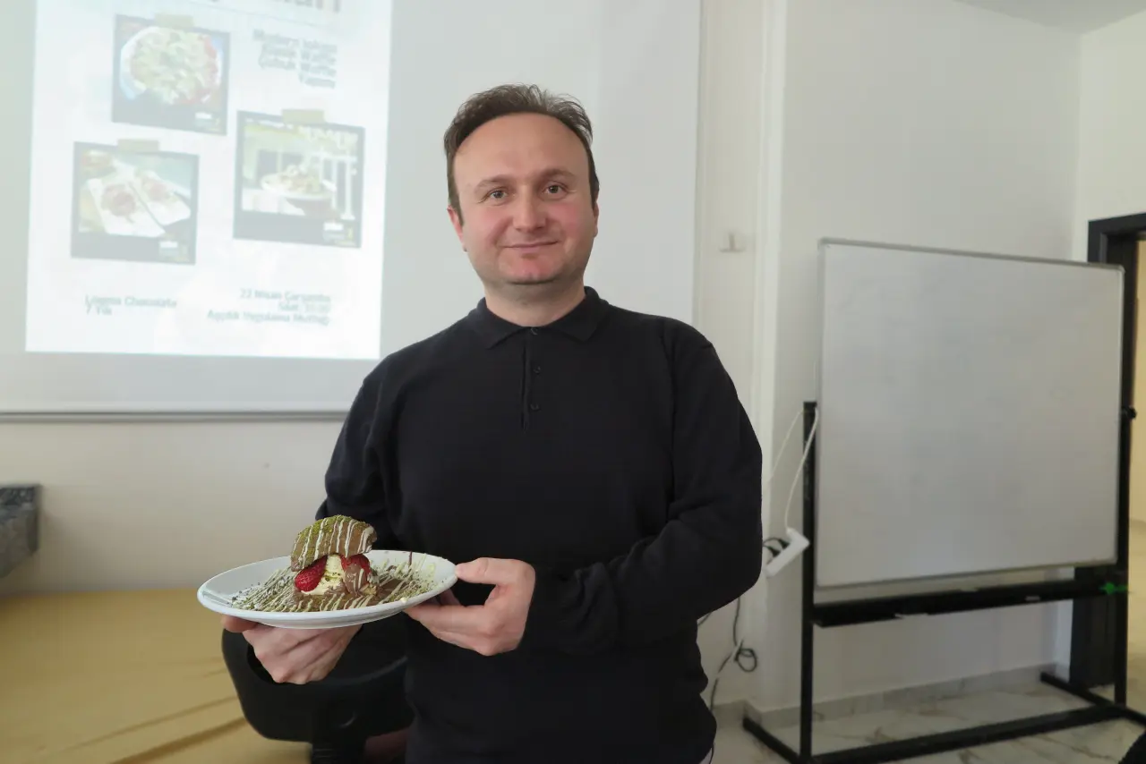 Sosyal Bilimler MYO’da Öğrencilere Tatlı Eğitimi 10