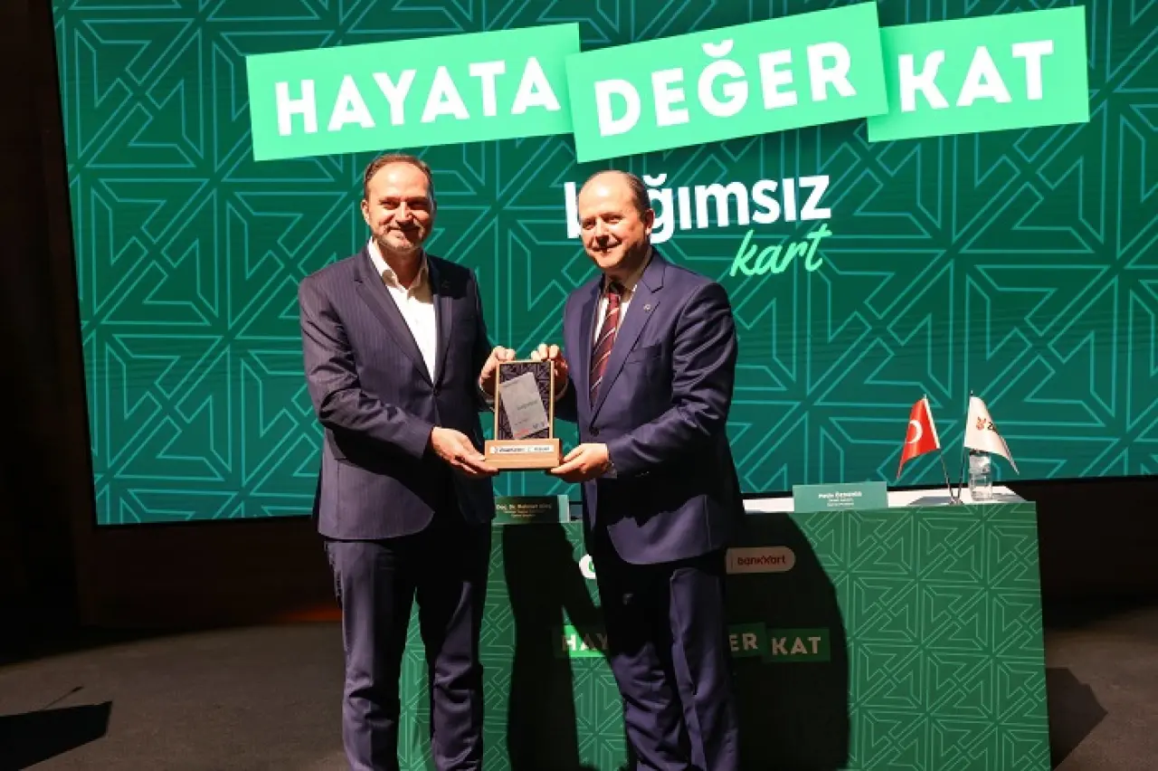 Ziraat Katılım ve Yeşilay’dan Dev İş Birliği: Bağımsız Kart Tanıtıldı 5