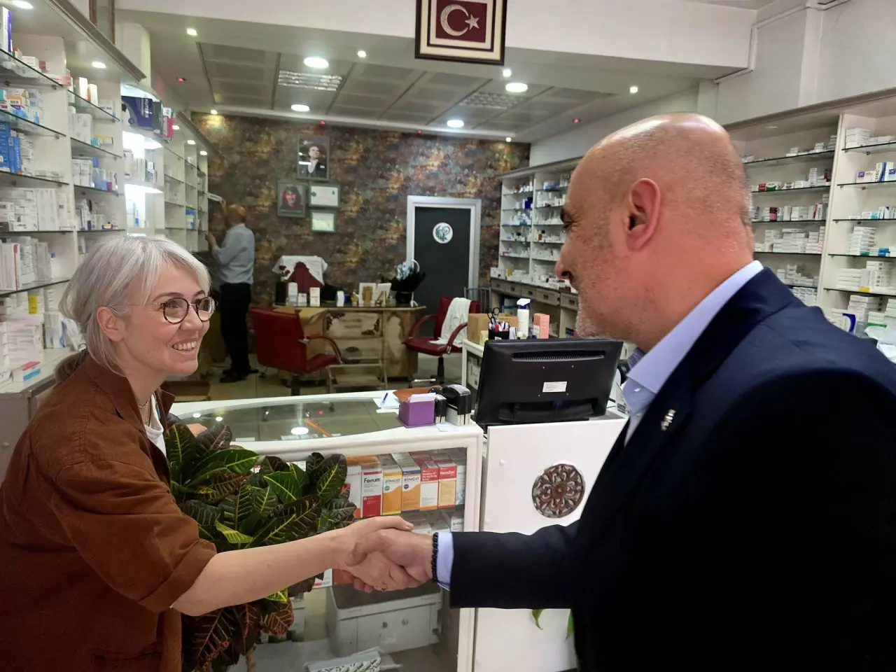 AK Parti Kahramanmaraş İl Başkanı Burak Gül’den Eczacılar Günü Ziyareti 5