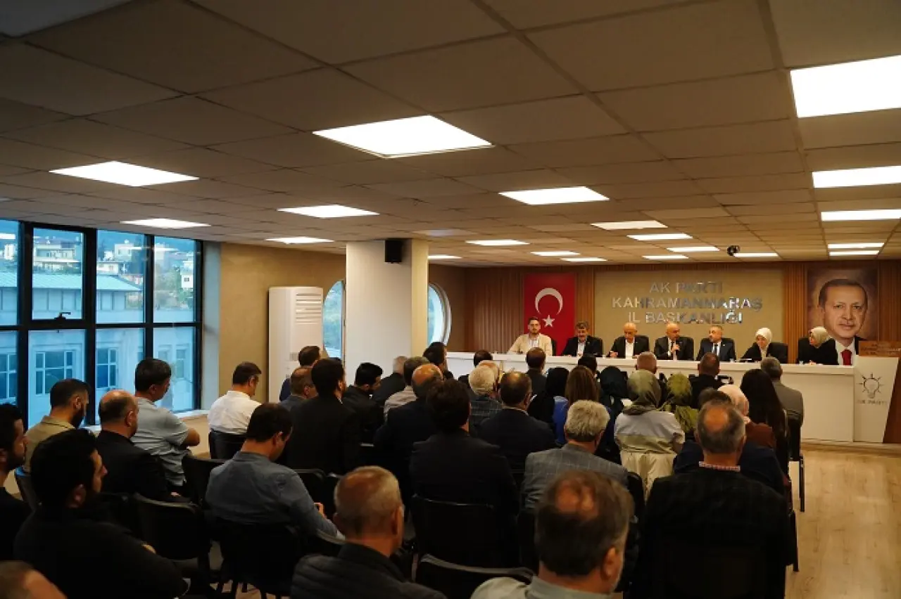 AK Parti Kahramanmaraş Kadroları İl Yönetiminde Buluştu 1