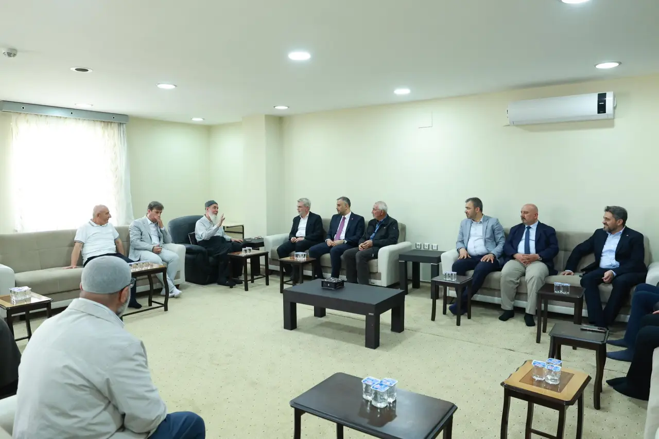 AK Parti Onikişubat Teşkilatından Sivil Toplum Kuruluşlarına Bayram Ziyareti 1