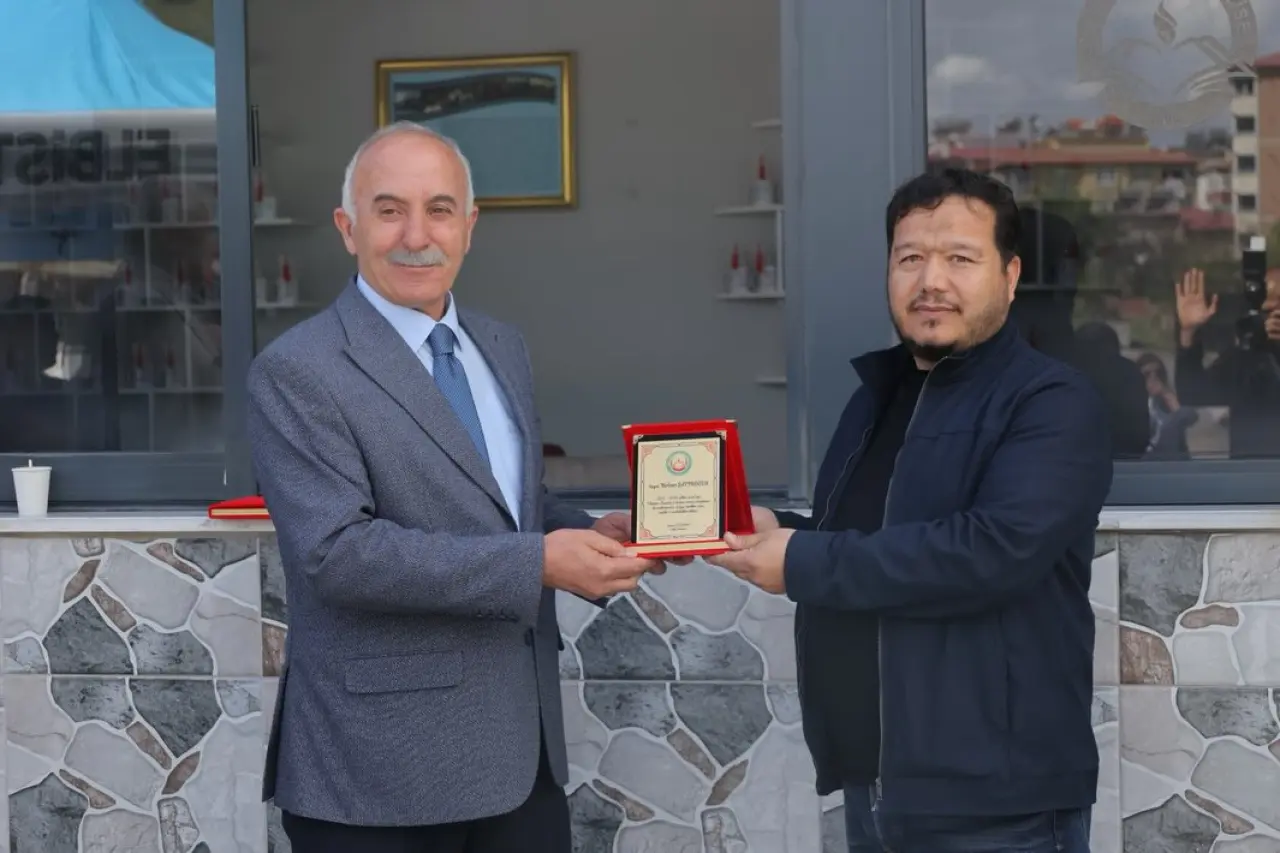 Başkan Gürbüz Mezun Olduğu Okulda Hasret Giderdi 5