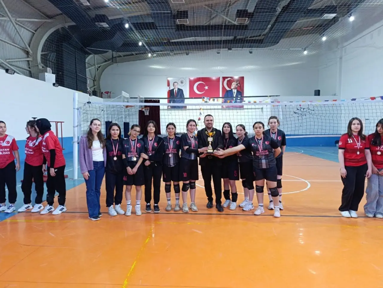 Elbistan’da Genç Kızlar Sahada Devleşti 5
