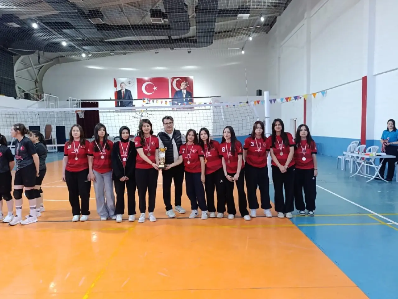 Elbistan’da Genç Kızlar Sahada Devleşti 4