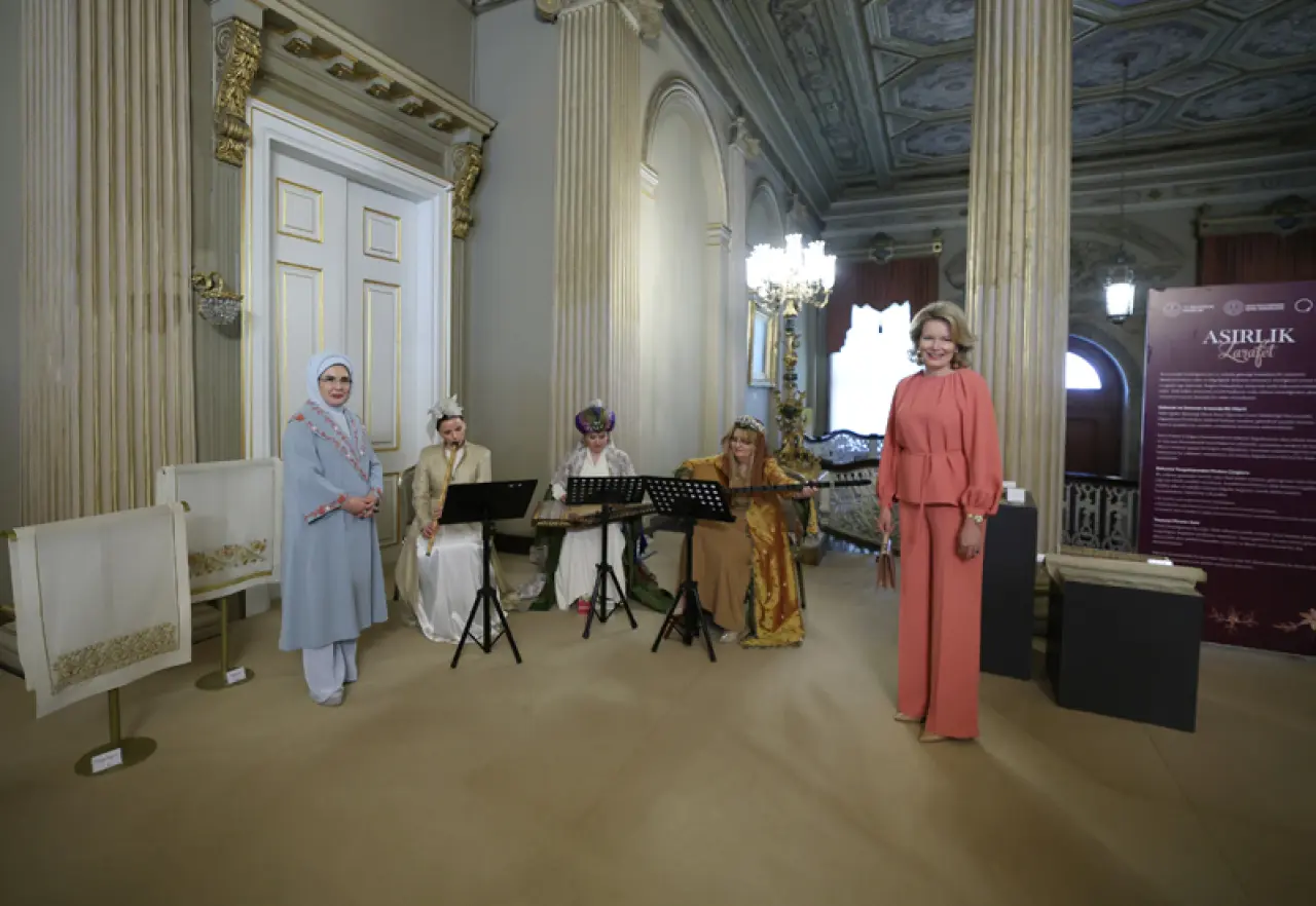 Emine Erdoğan ve Kraliçe Mathilde Dolmabahçe’de Buluştu 5