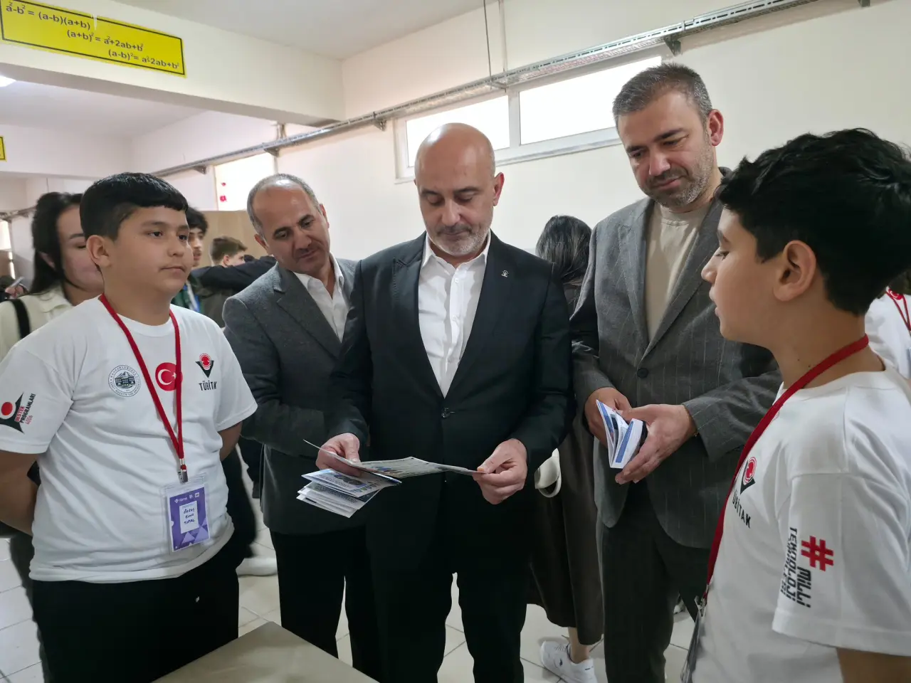 Gençlerin Bilimsel Başarısı Şehit Hüseyin Sarı Ortaokulu’nda Sergilendi 2