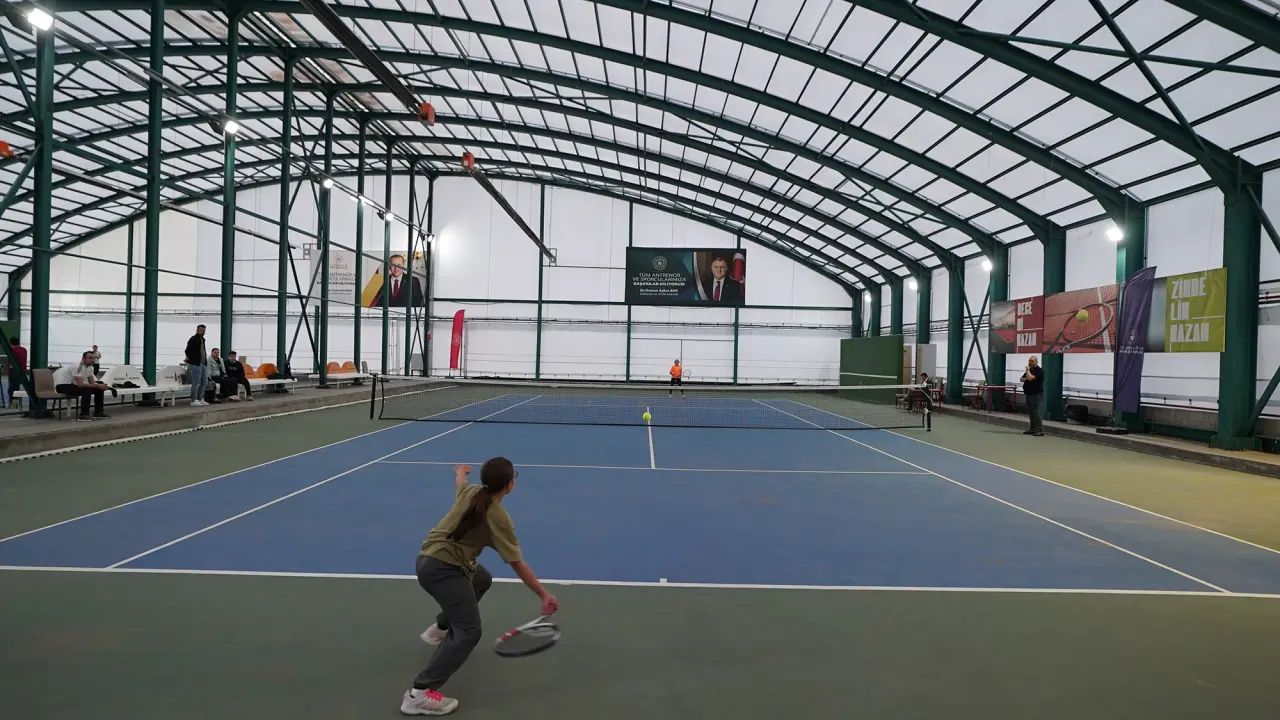 Kahramanmaraş'ta 19 Mayıs Tenis Turnuvası Başladı 3