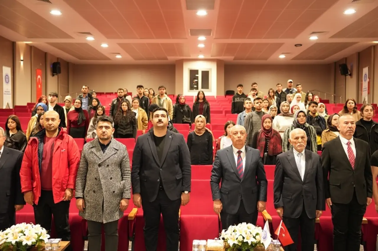 KİÜ’de İstanbul’un Fethi Farklı Kaynaklarla Ele Alındı 2
