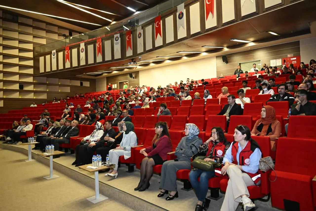 KSÜ’de Otizm Farkındalığına Dikkat Çeken Panel Düzenlendi 3