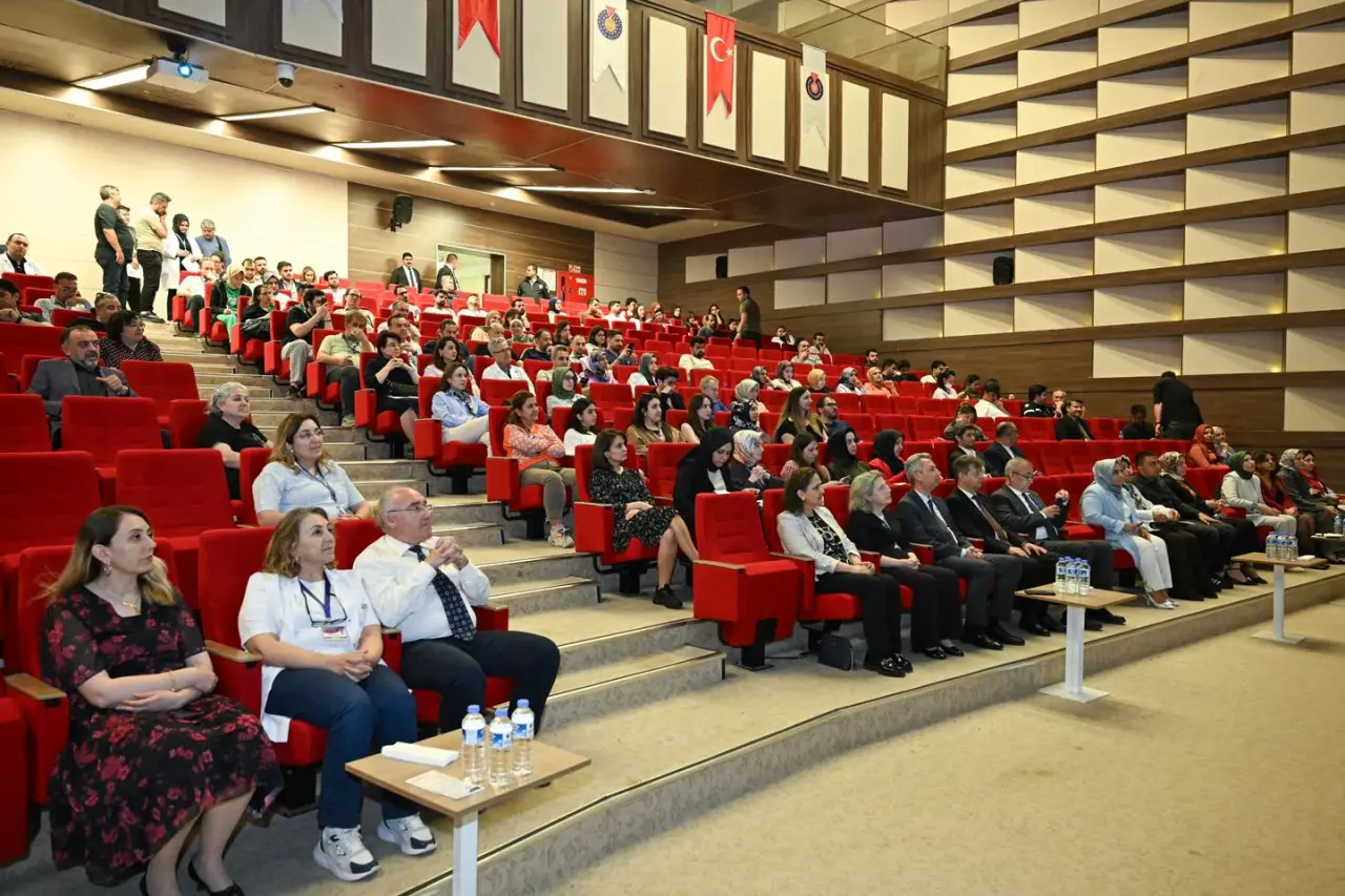 KSÜ’de Otizm Farkındalığına Dikkat Çeken Panel Düzenlendi 2