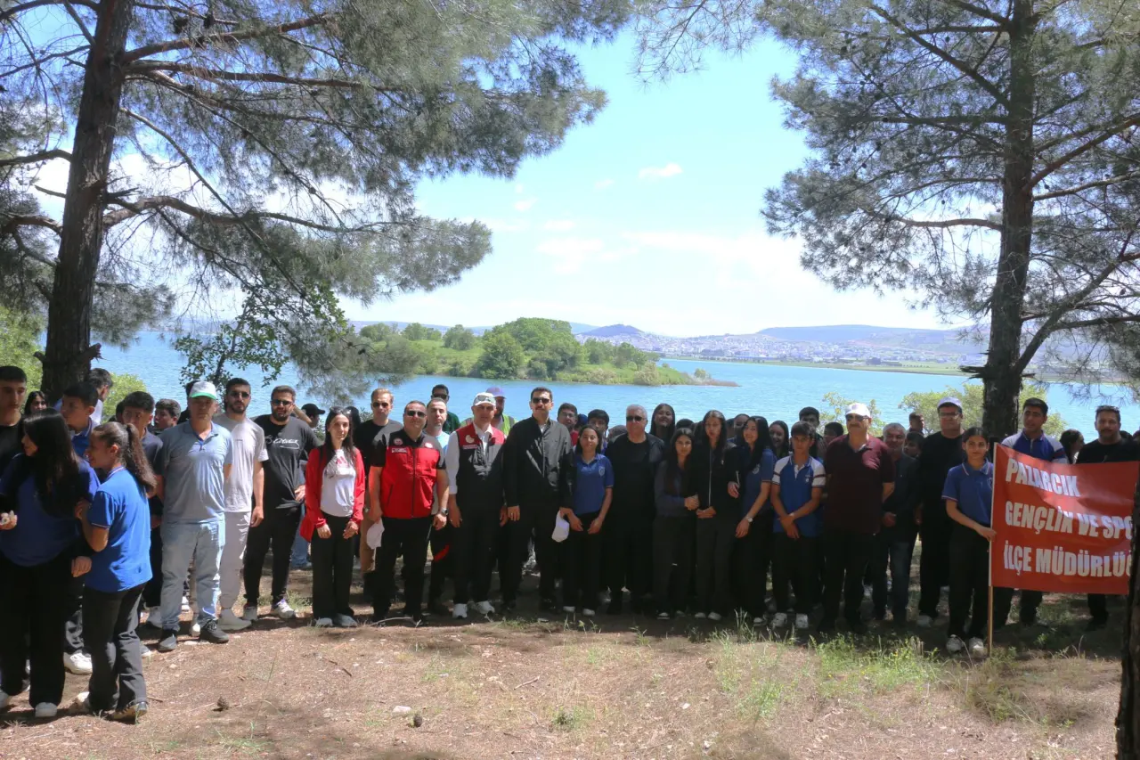 Pazarcık’ta 19 Mayıs Coşkusu Doğa Yürüyüşüyle Başladı 3
