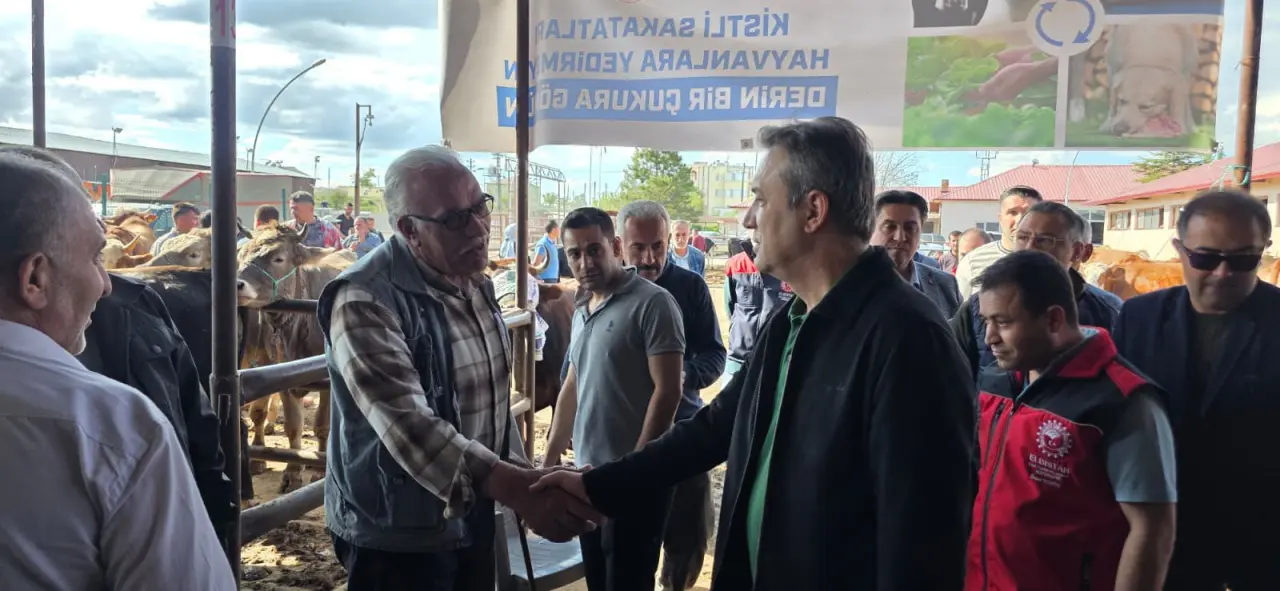 Vekil Kurt Elbistan Canlı Hayvan Borsası’nı Ziyaret Etti 5