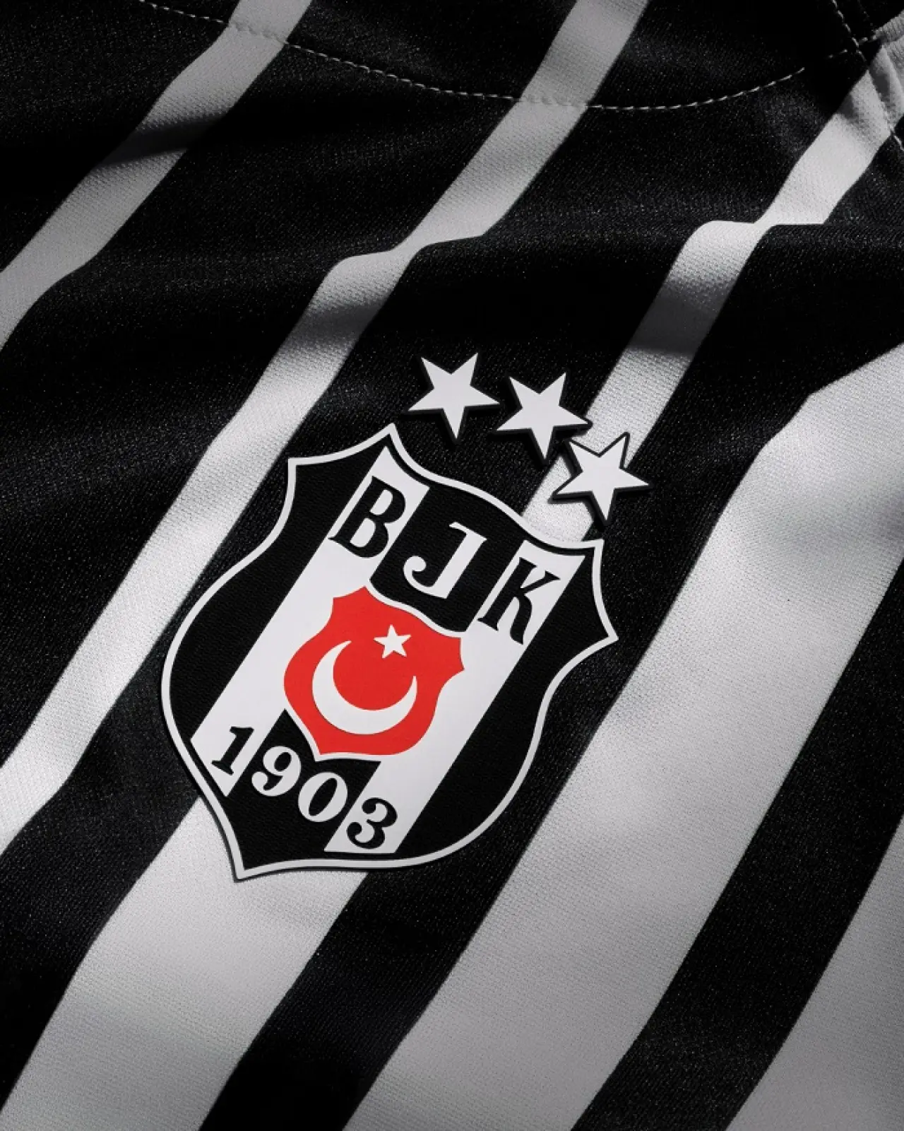 Beşiktaş, 2026/27 Sezonu Formalarını Tanıttı 1