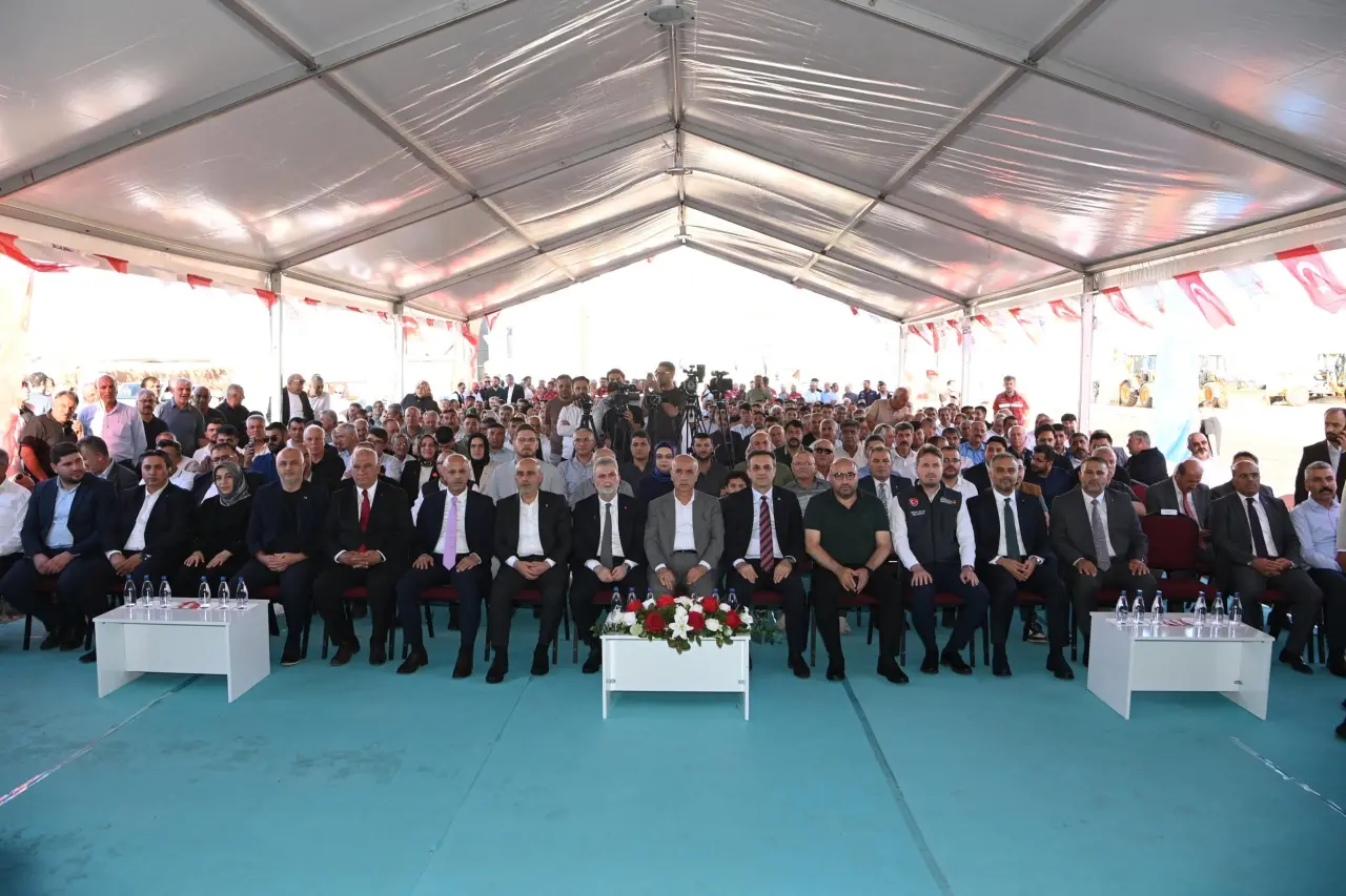 Kuzey İlçelere 800 Milyonluk Asfalt Tesisi 7