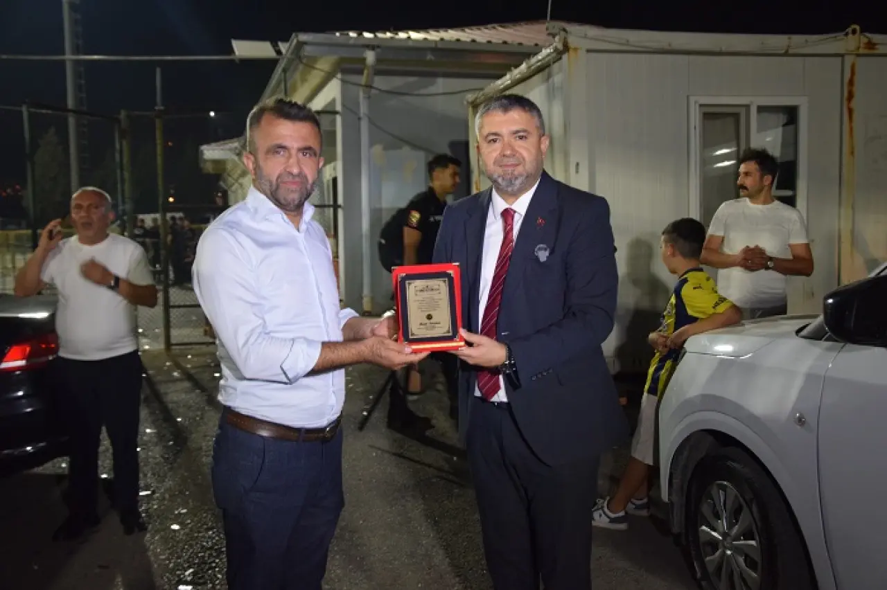 Esnaflar Arası Futbol Turnuvasında Kupa MKA 1923’ün 6
