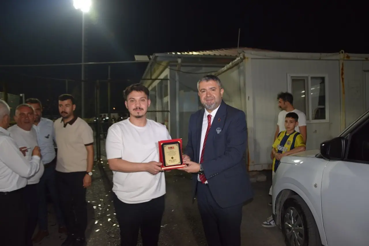 Esnaflar Arası Futbol Turnuvasında Kupa MKA 1923’ün 5