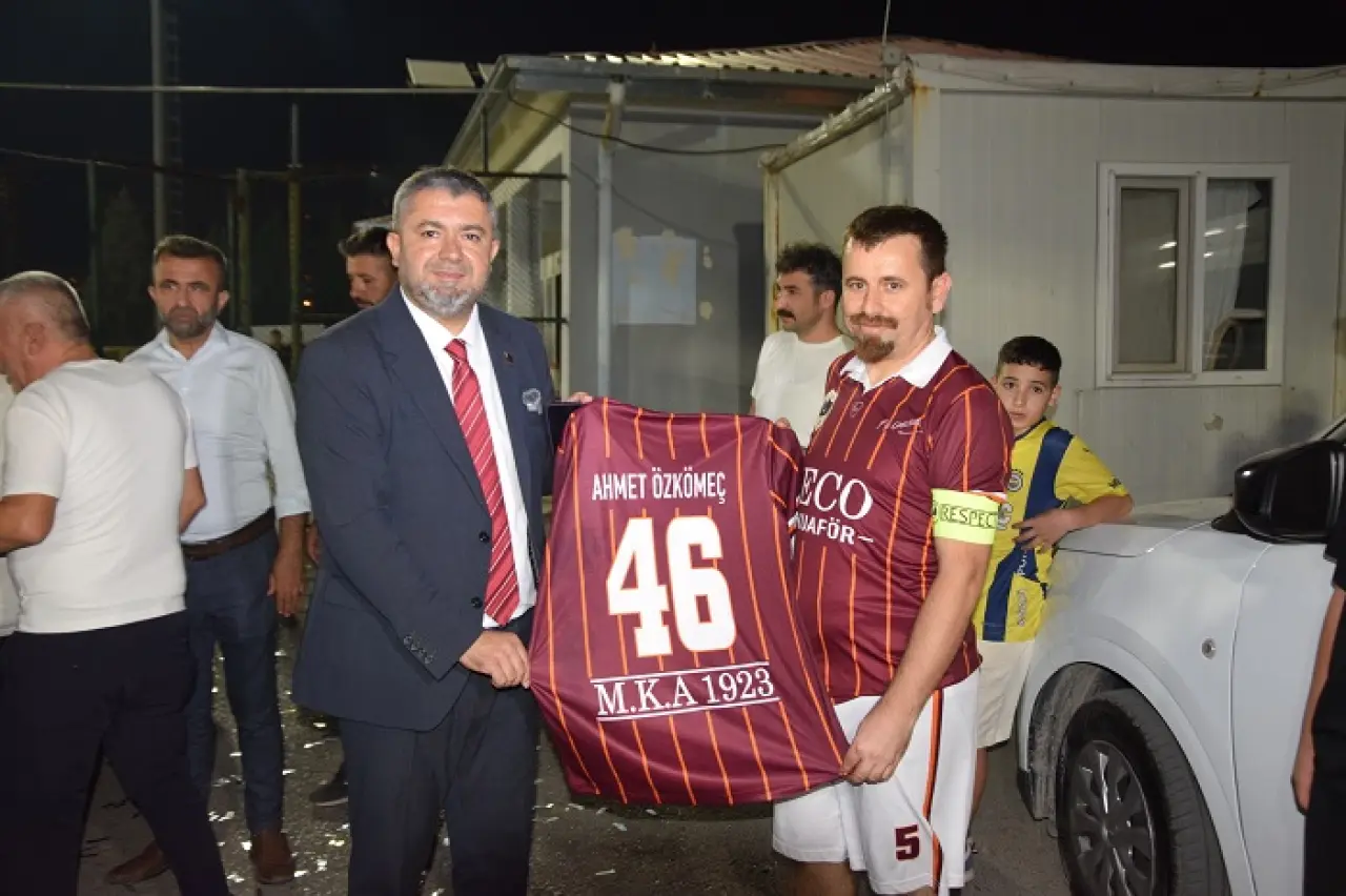 Esnaflar Arası Futbol Turnuvasında Kupa MKA 1923’ün 3