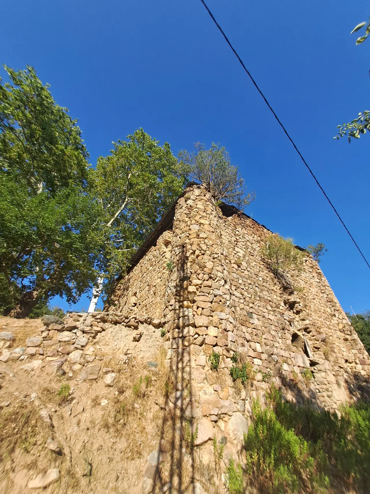 Kahramanmaraş’ın Tarihi Hazinesi Anabat Kilisesi Yok Olma Tehlikesiyle Karşı Karşıya 9