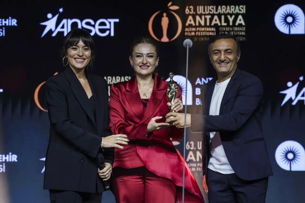 63. Altın Portakal Başladı: Açılış Gecesinde Ödüller Verildi 45