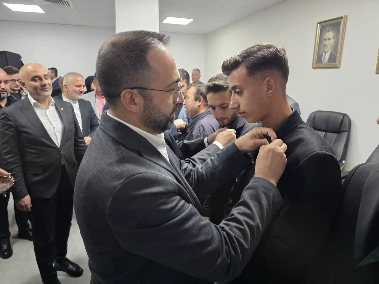 AK Parti Dulkadiroğlu Danışma Toplantısında Yeni Katılımlar 10