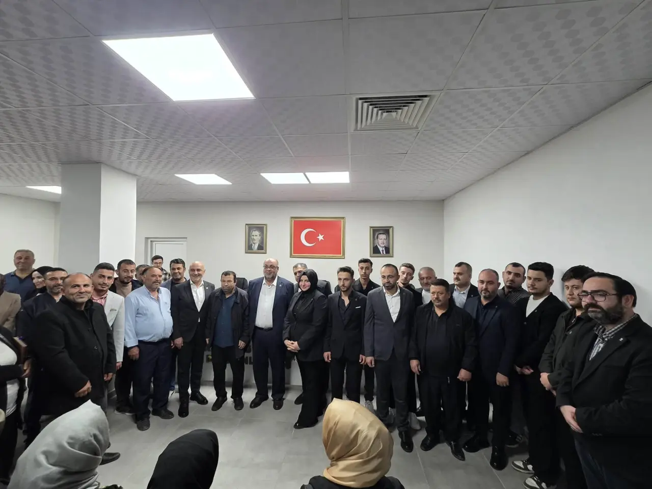 AK Parti Dulkadiroğlu Danışma Toplantısında Yeni Katılımlar 17