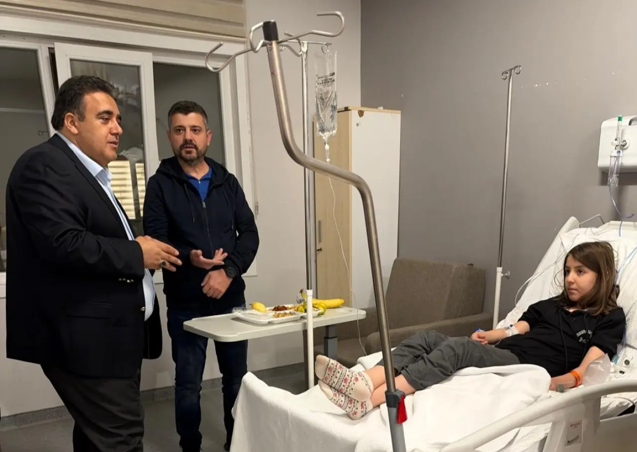 AK Parti Kahramanmaraş’tan Hastanedeki Öğrencilere Ziyaret 1