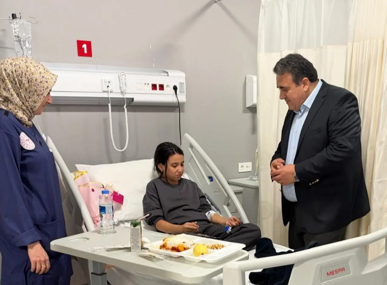 AK Parti Kahramanmaraş’tan Hastanedeki Öğrencilere Ziyaret 12