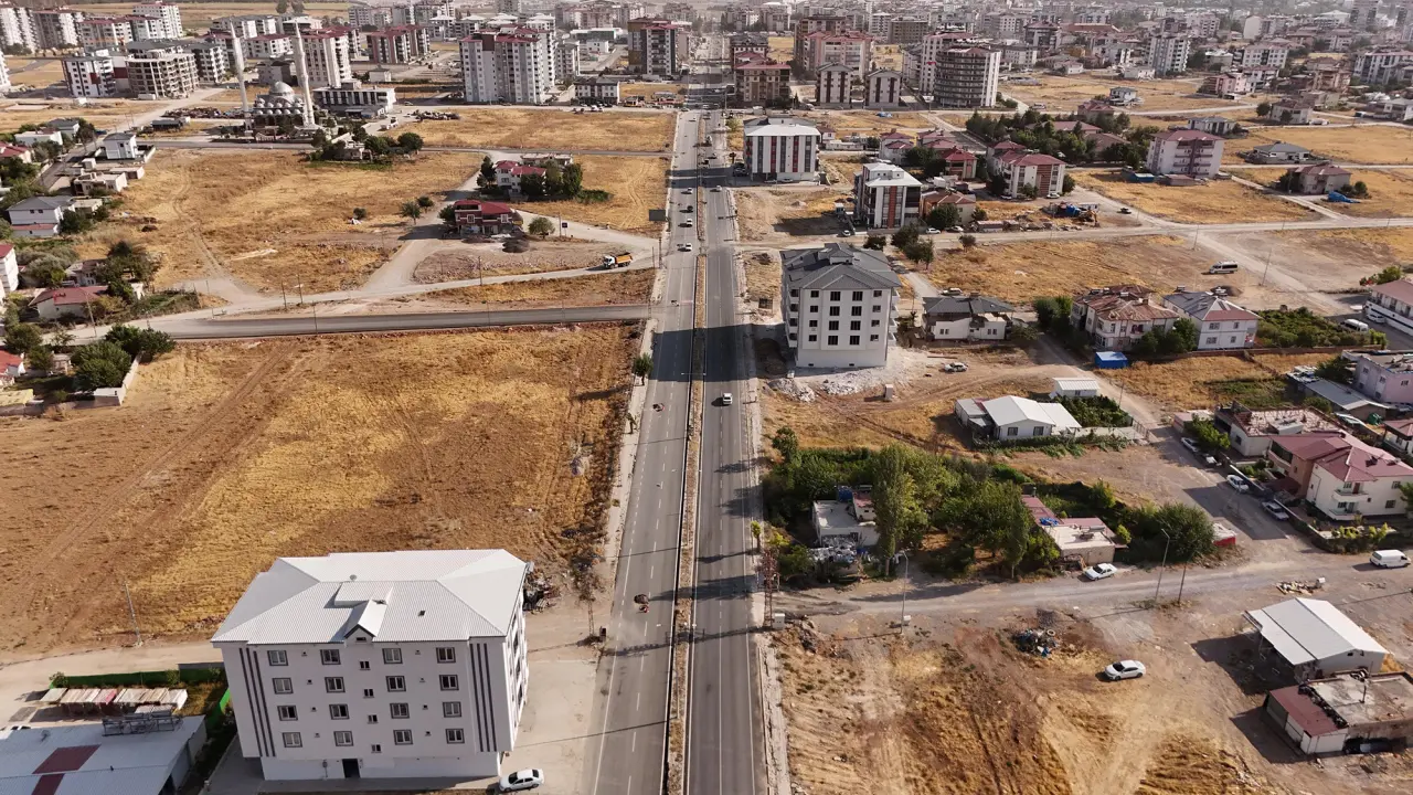 Elbistan’da Asfalt Yatırımı: 26 Kilometrelik Bölüm Tamamlandı 1