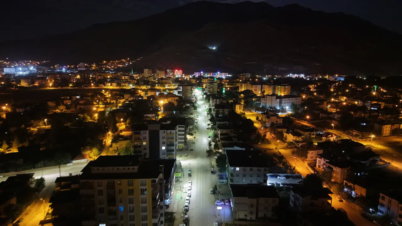 Elbistan’da Asfalt Yatırımı: 26 Kilometrelik Bölüm Tamamlandı 3