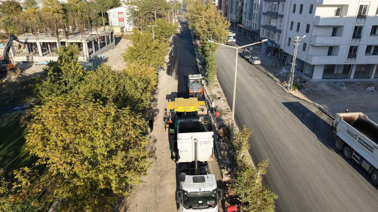 Elbistan’da rezerv alan yolunda asfaltlama başladı 1