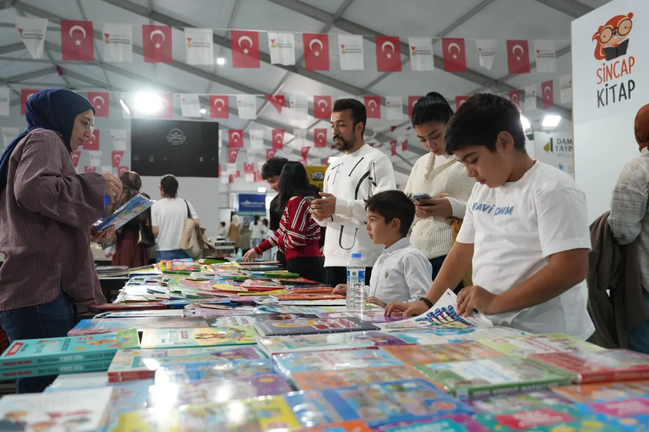 Kahramanmaraş Kitap Fuarı’nda Dokuzuncu Gün Yoğunluğu 4