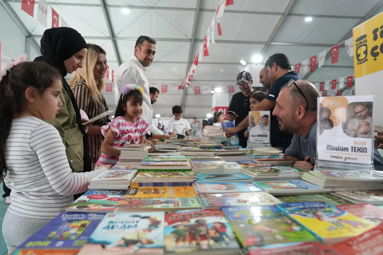 Kahramanmaraş Kitap Fuarı’nda Dokuzuncu Gün Yoğunluğu 8