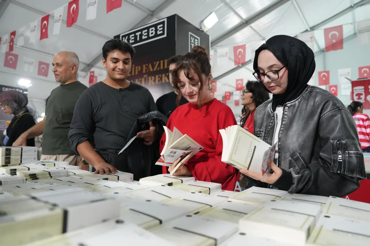 Kahramanmaraş Kitap Fuarı’nda Dokuzuncu Gün Yoğunluğu 3