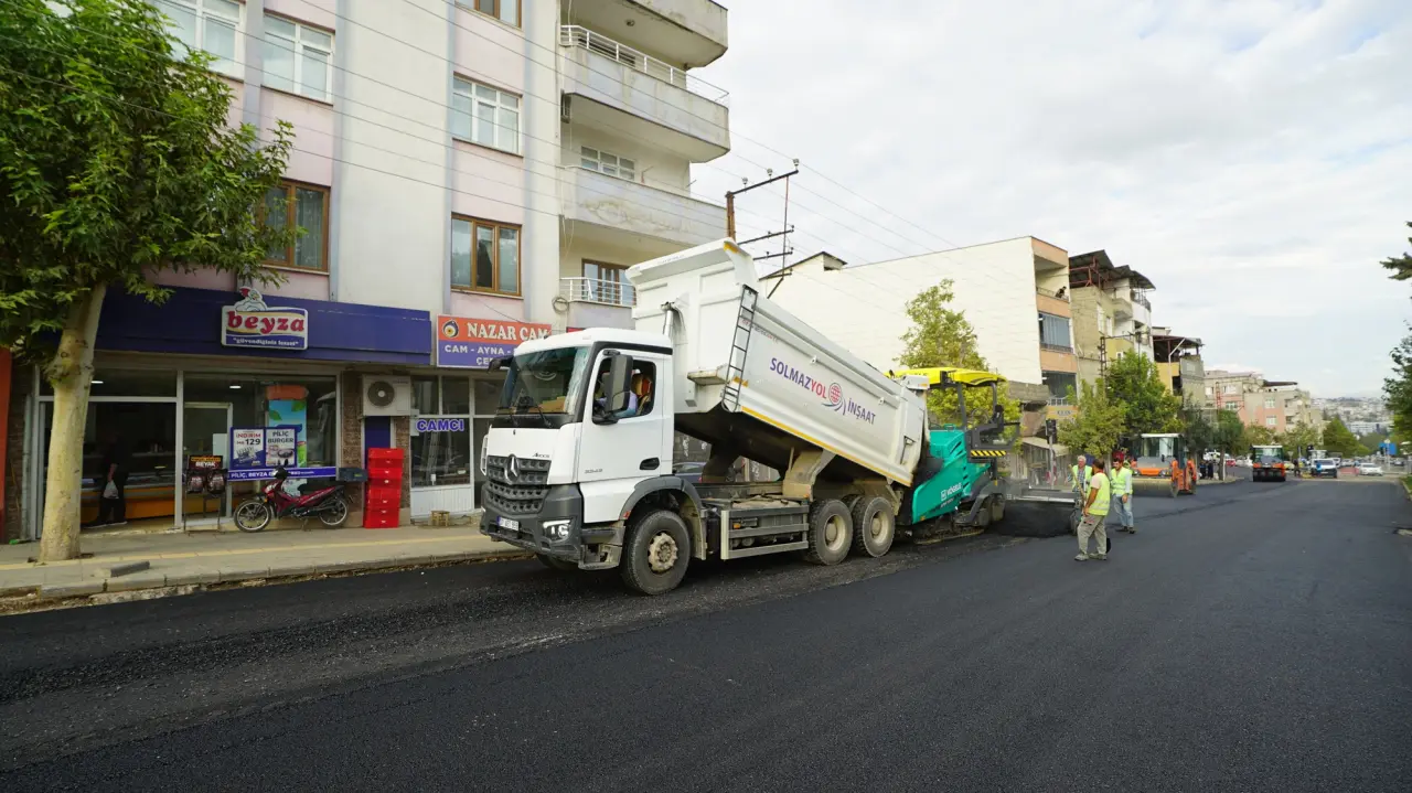 Kahramanmaraş’ta 4 İlçede 24 Noktaya Sıcak Asfalt Serilecek 4
