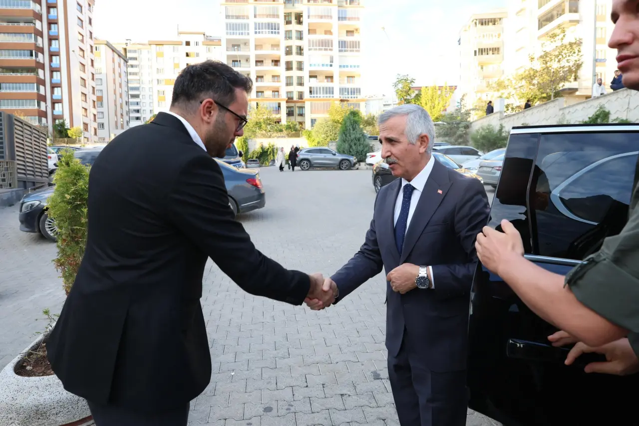 Vali Ünlüer’den Dedeoğlu’na Taziye Ziyareti 1