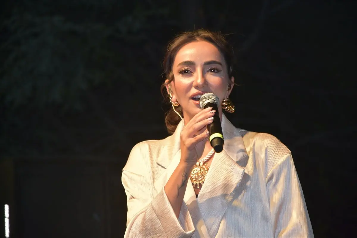 Öykü Gürman, Bolvadin'de konser verdi - Haberler