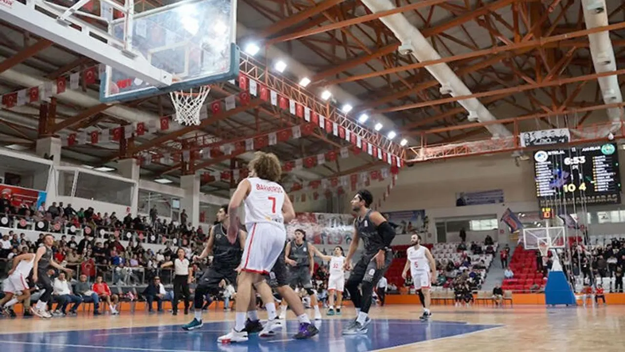 İstiklalspor Basketbol takımı fırtına gibi başladı - Güncel 46 |  Kahramanmaraş Haber