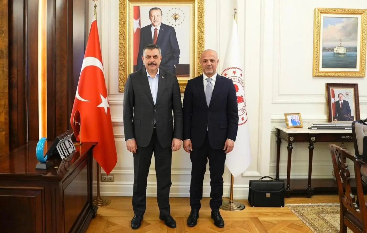 Deprem günlerinin sessiz kahramanı Bakan Çiftçi’ye teşekkür;