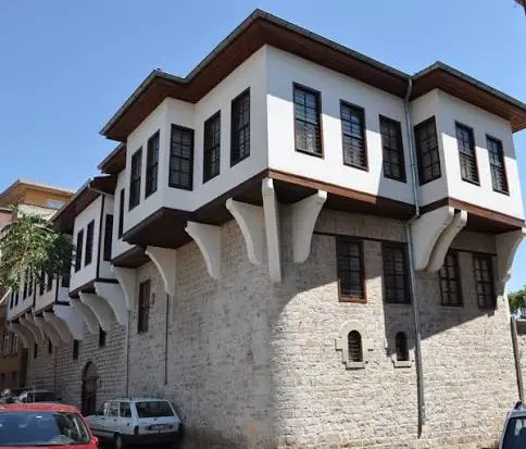 Dedeoğlu Konağı