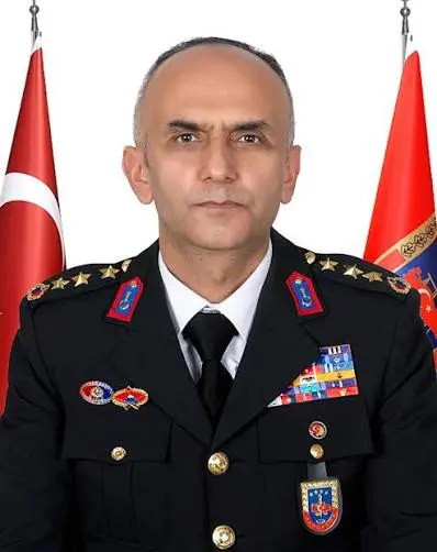 Kırşehir İl Jandarma Komutanı Albay Sadık Gülecen Ardahan İl Jandarma  Komutanlığına Atandı. Kırşehir İl Jandarma Komutanlığına İse Sahil Güvenlik  Komutanlığından Albay Ahmet Yıldırım Atandı.