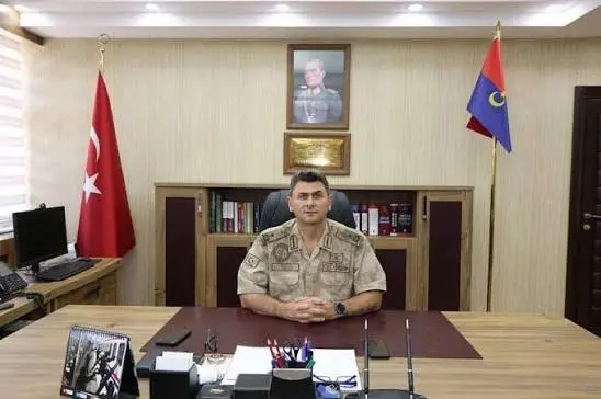 Kahramanmaraş İl Jandarma Komutanı Ali Gemalmaz Tümgeneralliğe Terfi Etti  31 Temmuz 2025 tarihli Resmî Gazete'de yayımlanan Cumhurbaşkanlığı  Kararnamesi ile Jandarma Genel Komutanlığı'na bağlı general ve albayların  30 Ağustos 2025 tarihinden itibaren ...