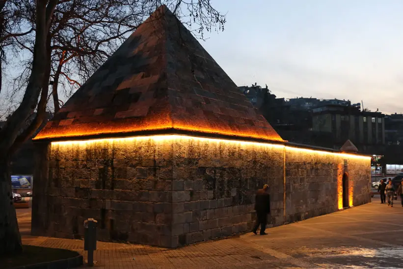Taş Medrese - Maraş Avucumda