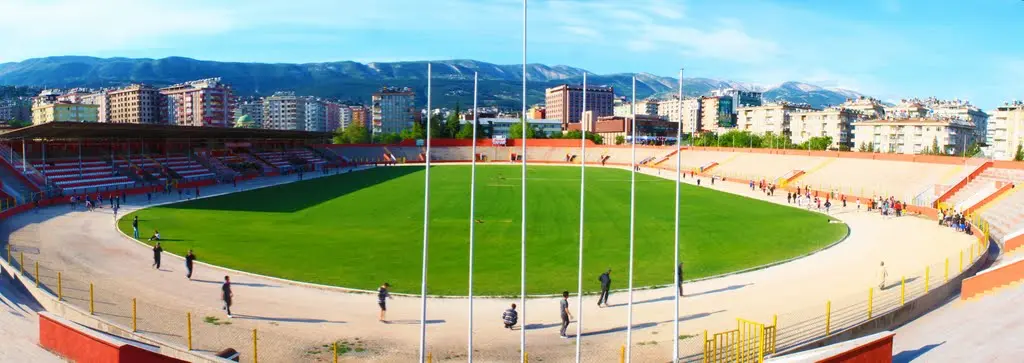 12 Şubat Stadyumu Maraton Tribünü Yıkılıyor