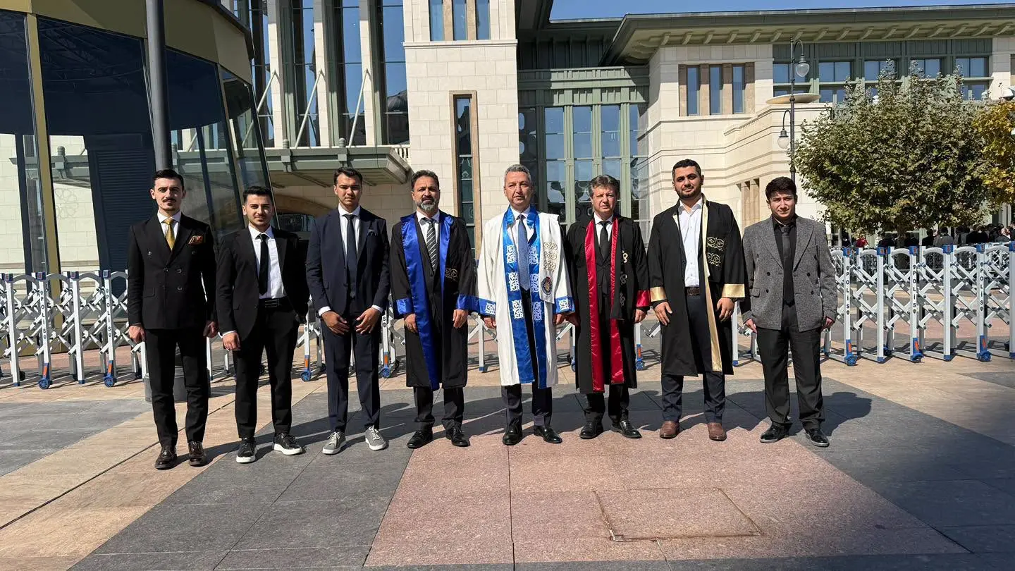 Fotoğraf açıklaması yok.