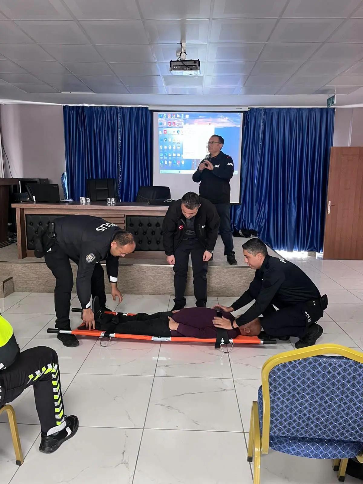 ambulans görseli olabilir