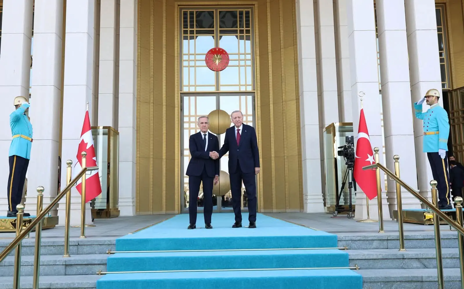 Fotoğraf açıklaması yok.