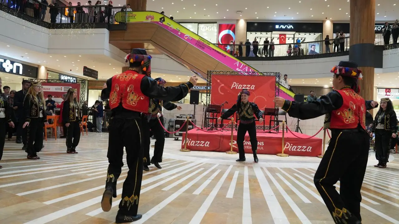 Kahramanmaraş'ta Cumhuriyet Bayramı'na Özel Sanat Ve Müzik Buluşması! (5)